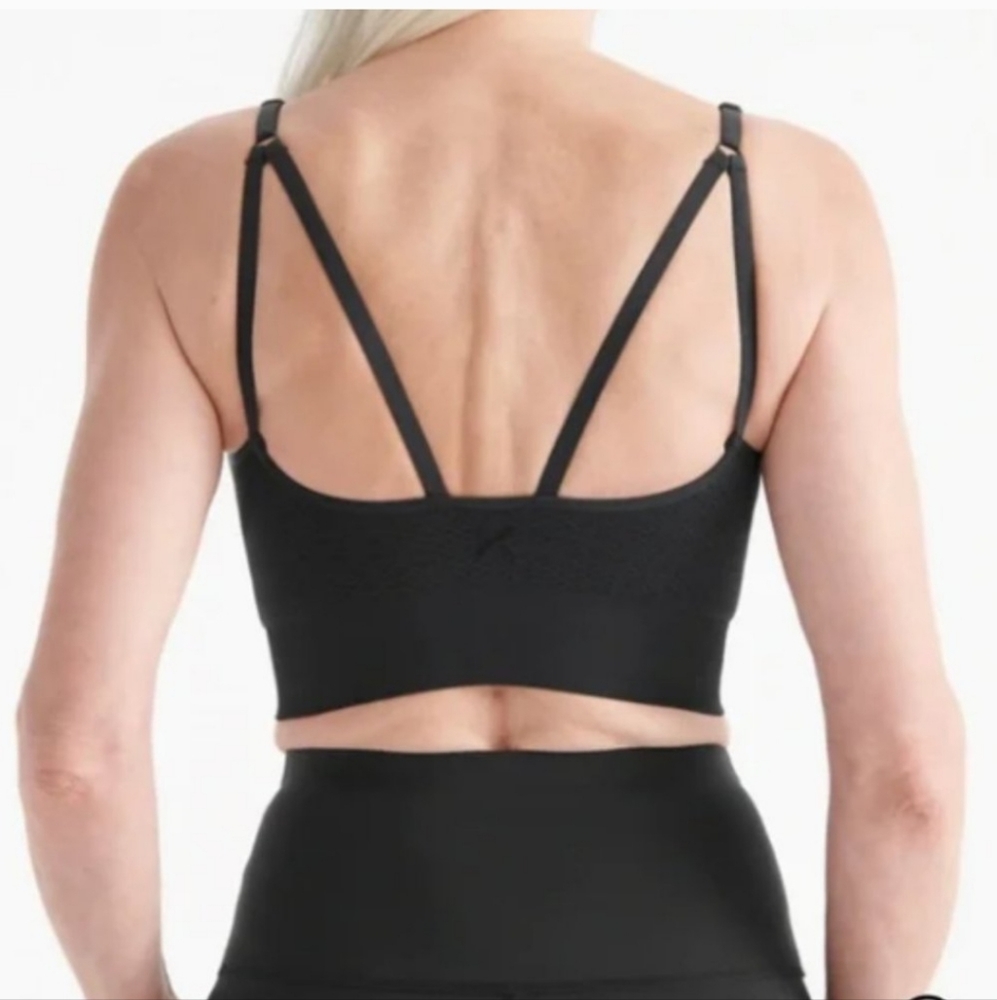 Knix Longevity Bra XL sport black
I have two of the large - Picture 5 of 7